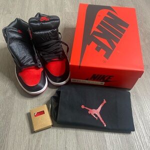 Air Jordan 1 Hi Satin Bred